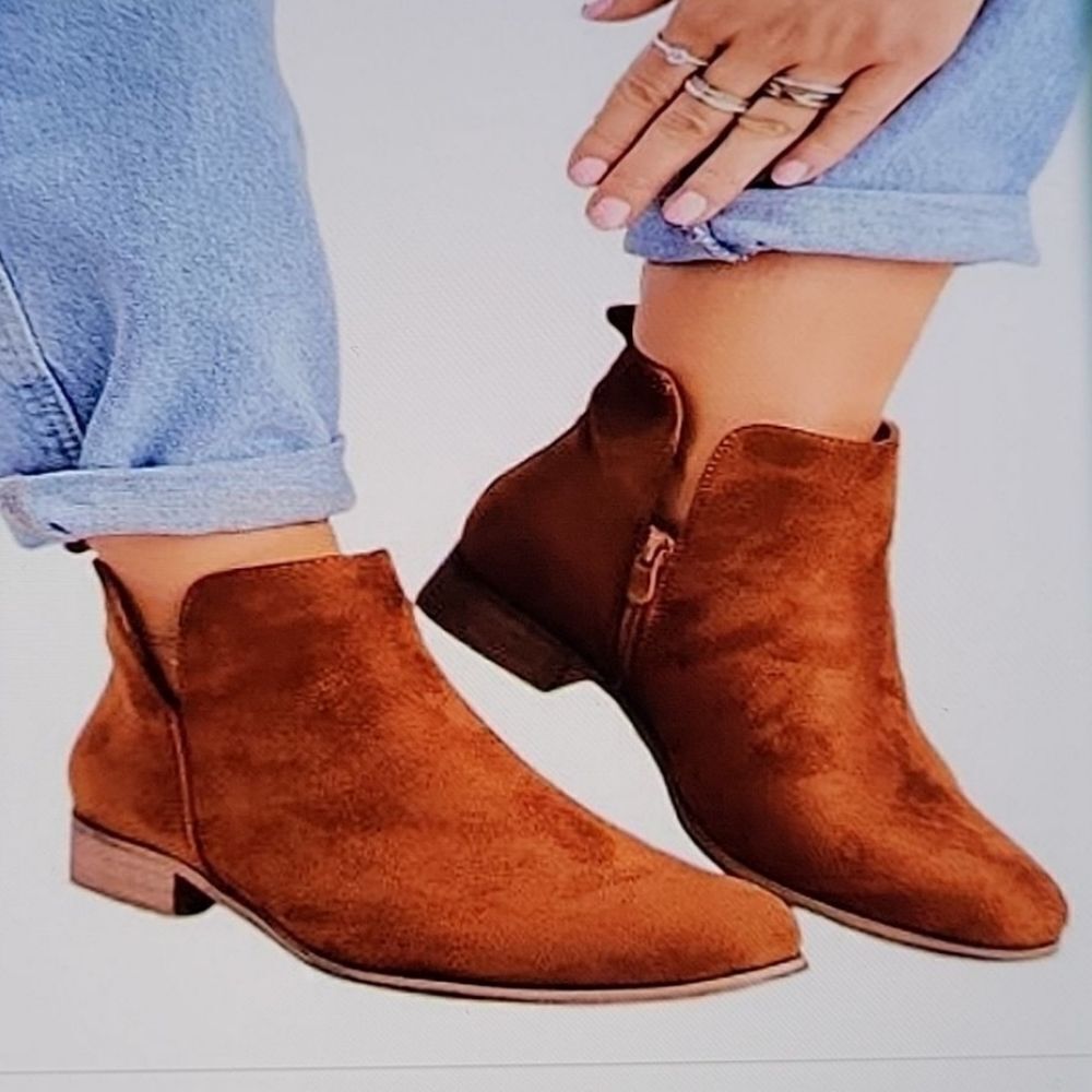 SPRIT TRACY SUEDE ANKLE WOMEN"S BOOTS WITH ZIPPER CLOSURE TO SIDE